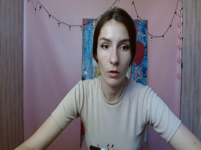 Live sex webcam photo for MollyMon #274554675