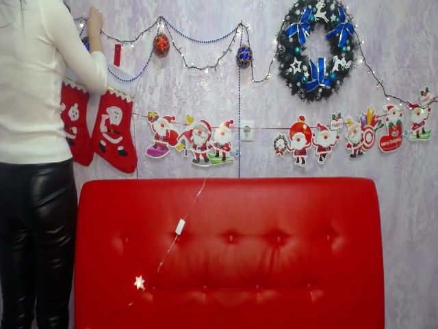 Live sex webcam photo for MollyTravis #271786610