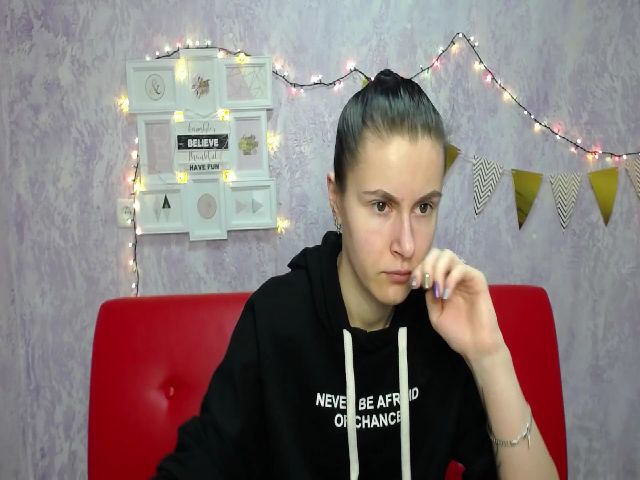 Live sex webcam photo for MollyTravis #272072542