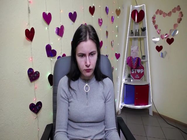 Live sex webcam photo for MollyTravis #272390471