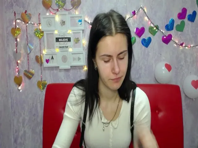 Live sex webcam photo for MollyTravis #272475509