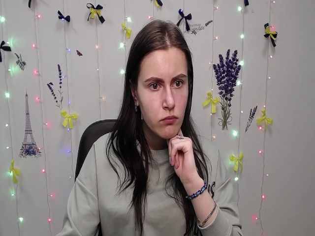 Live sex webcam photo for MollyTravis #272892048