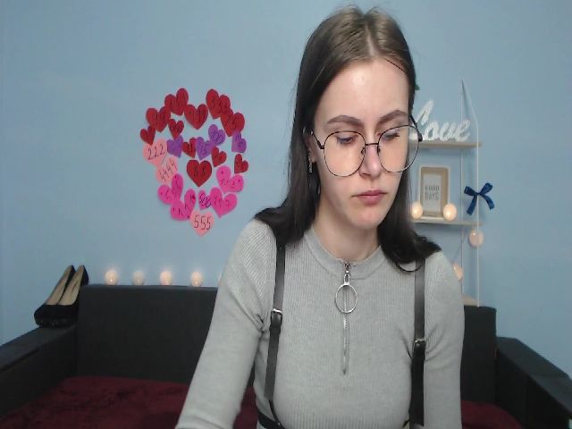 Live sex webcam photo for MollyTravis #273051035