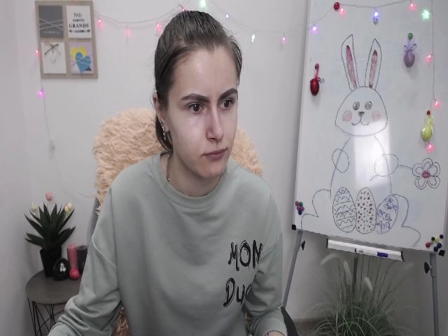 Live sex webcam photo for MollyTravis #273081941