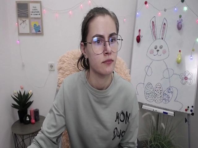 Live sex webcam photo for MollyTravis #273083043