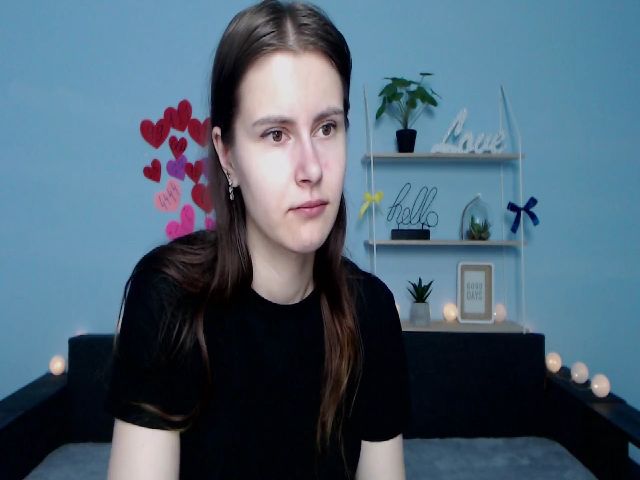 Live sex webcam photo for MollyTravis #273883690