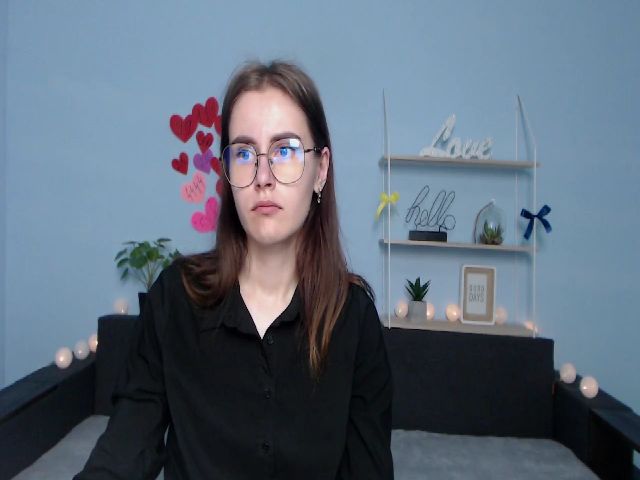 Live sex webcam photo for MollyTravis #273961626