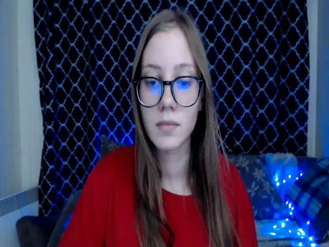 Live sex webcam photo for MollyXss #273992462