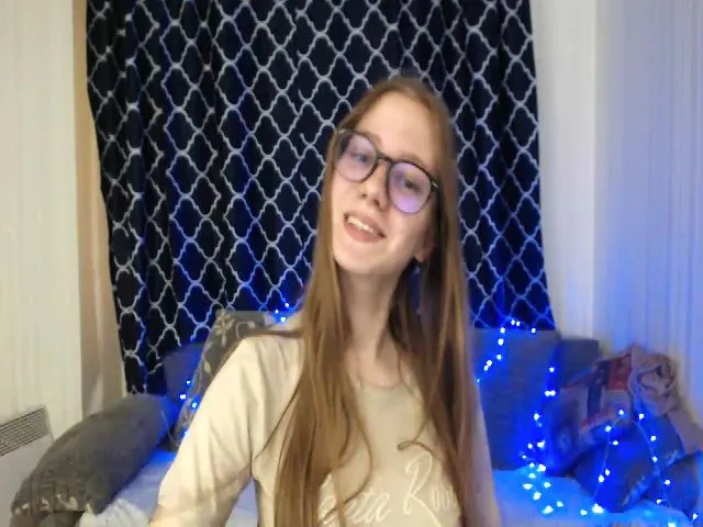 Live sex webcam photo for MollyXss #274126143