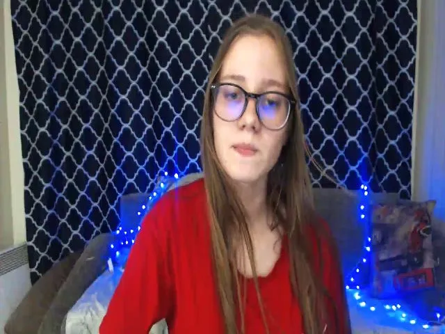 Live sex webcam photo for MollyXss #274138543