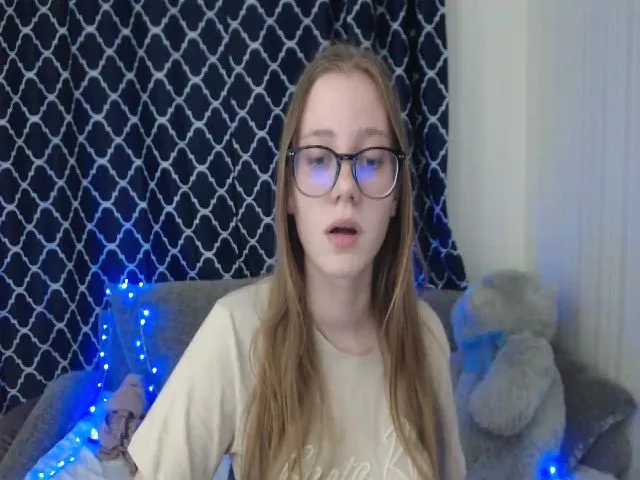 Live sex webcam photo for MollyXss #274148317
