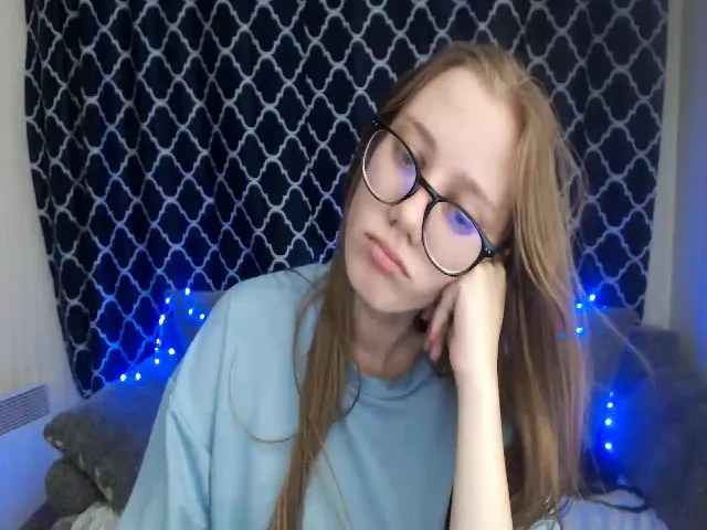 Live sex webcam photo for MollyXss #274193463