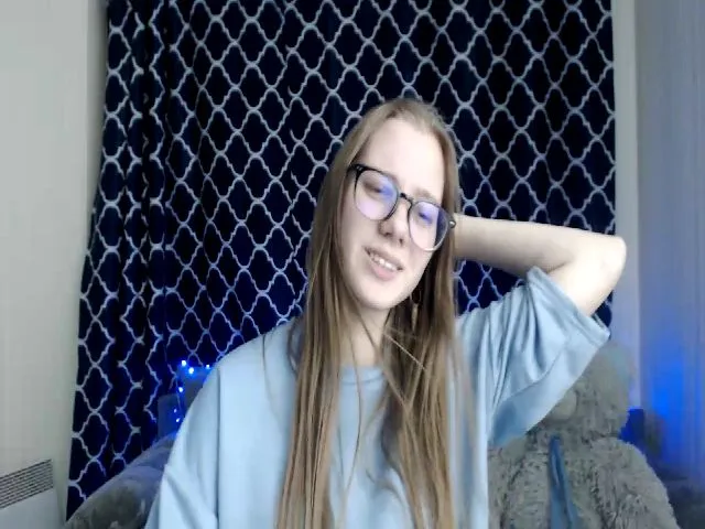 Live sex webcam photo for MollyXss #274198422