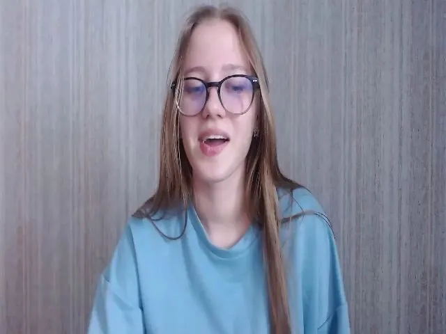 Live sex webcam photo for MollyXss #274248919