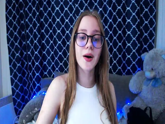 Live sex webcam photo for MollyXss #274292754