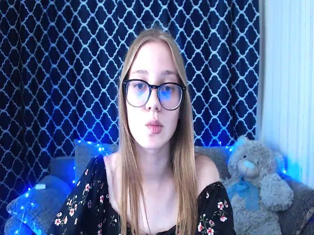 Live sex webcam photo for MollyXss #274310384