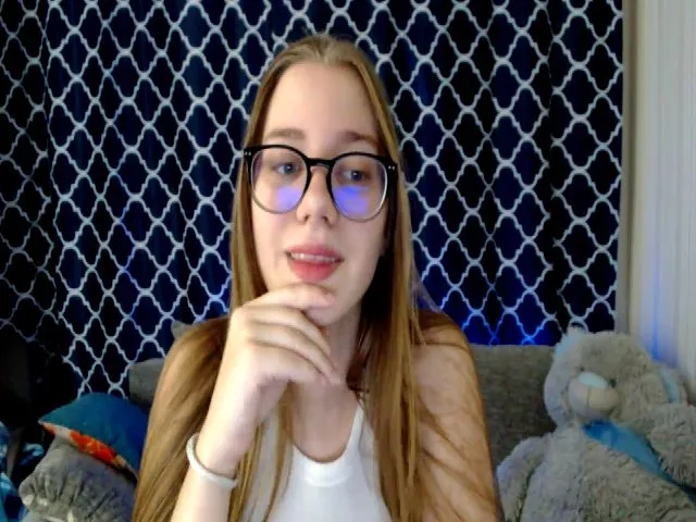 Live sex webcam photo for MollyXss #274503582