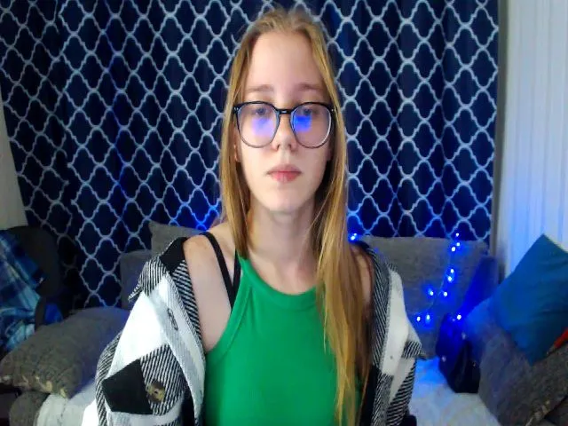 Live sex webcam photo for MollyXss #274596313