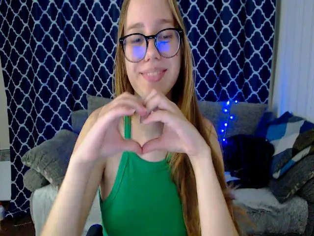 Live sex webcam photo for MollyXss #274620821