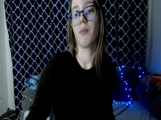 Live sex webcam photo for MollyXss #275099800