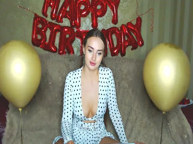 Live sex webcam photo for Molly_here #274006908