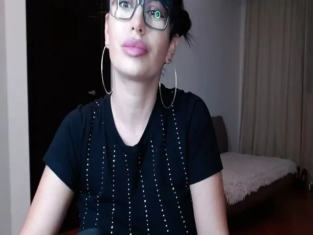 Live sex webcam photo for Mollychaseb #272899253