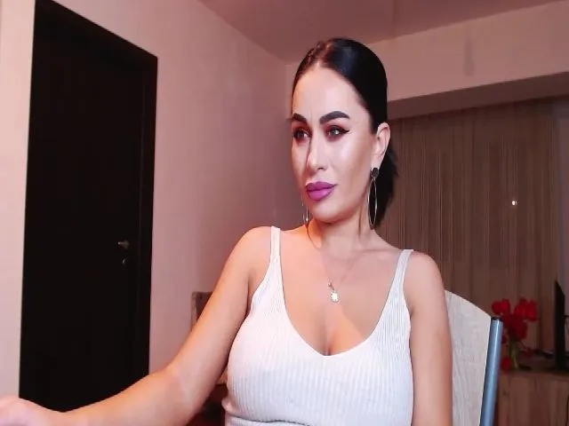 Live sex webcam photo for Mollychaseb #273142419