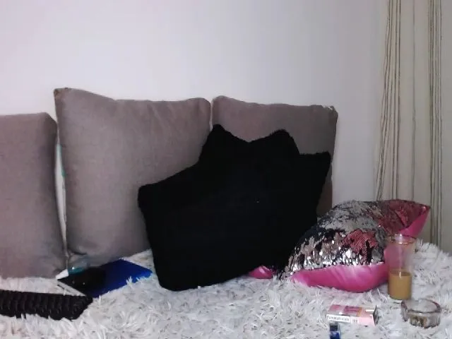 Live sex webcam photo for Mollychaseb #273236298