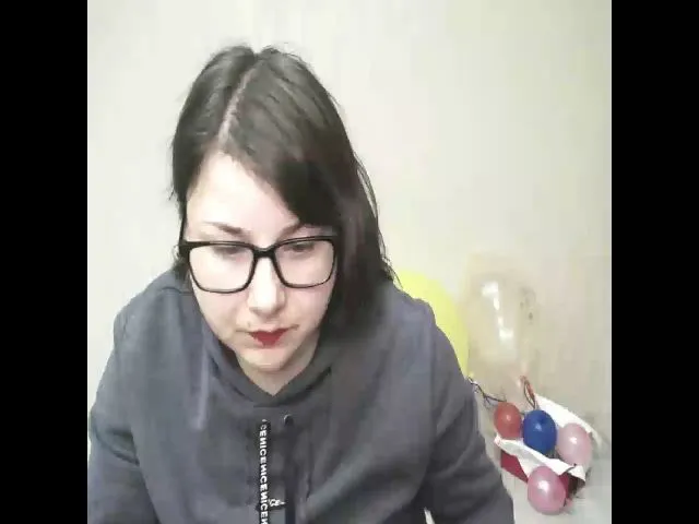 Live sex webcam photo for MonLais #272241550