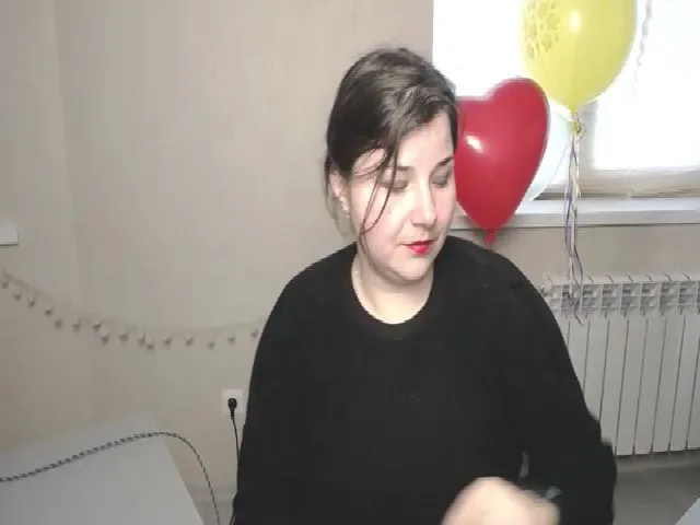 Live sex webcam photo for MonLais #272540607