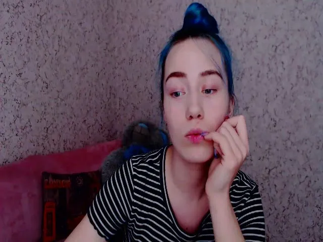 Live sex webcam photo for Monalisa_x #271753688