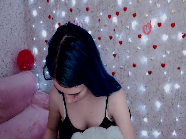 Live sex webcam photo for Monalisa_x #272431907