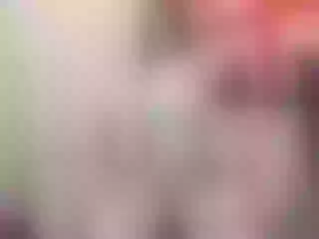 Live sex webcam photo for MonicaAssUK #272296209