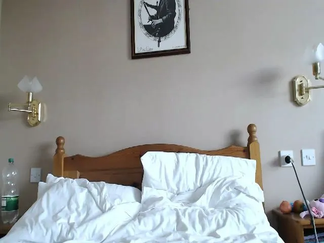 Live sex webcam photo for MonicaChu #274593749