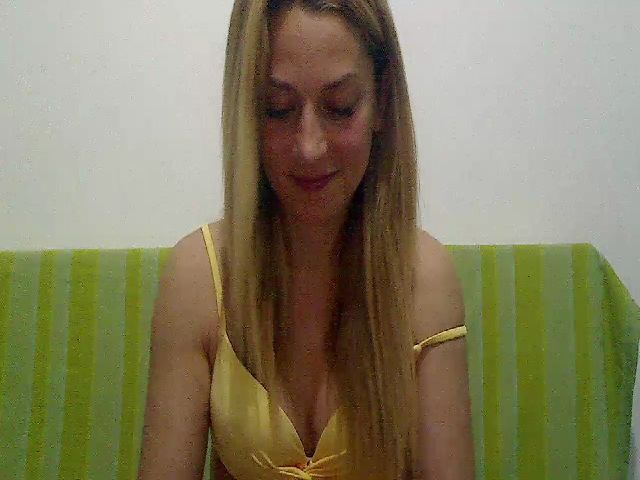 Live sex webcam photo for MonicaDiamond #273555628