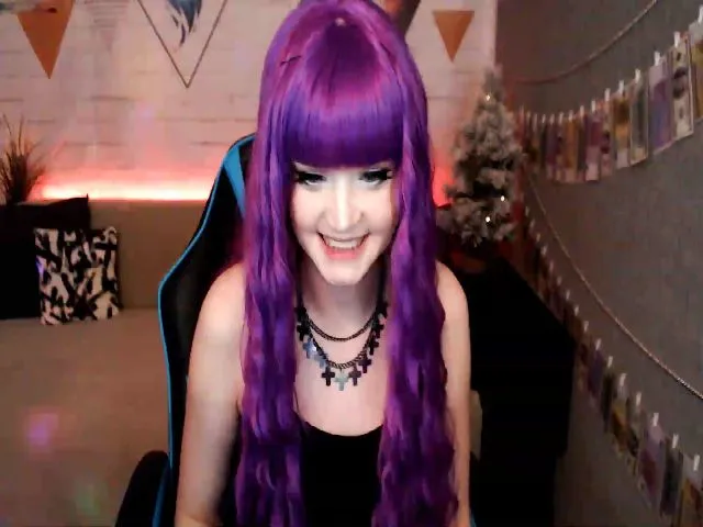 Live sex webcam photo for MonicaHigh #271988596