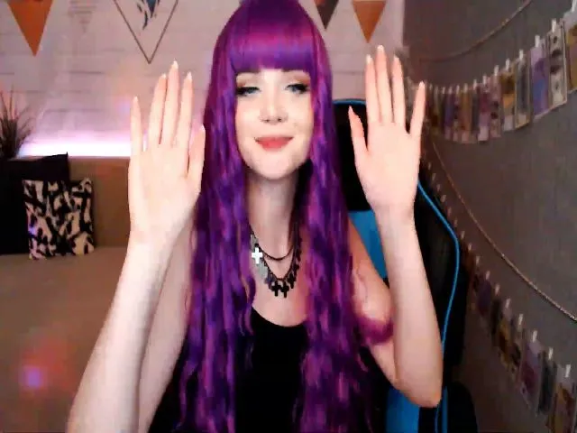 Live sex webcam photo for MonicaHigh #271989014