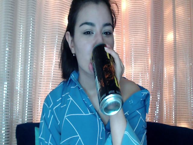 Live sex webcam photo for MonicaaX #273545931