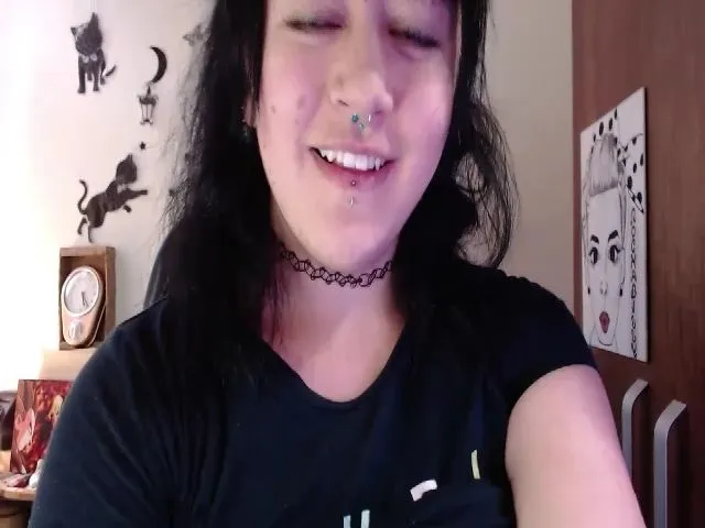 Live sex webcam photo for MonikaBohn92 #273287317