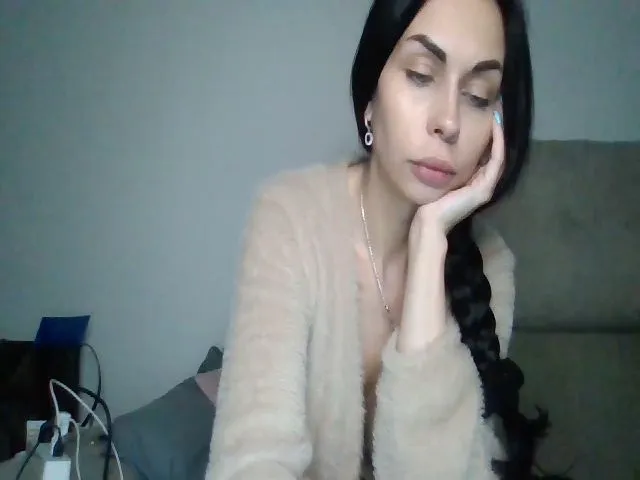 Live sex webcam photo for MonikaMo #274160613