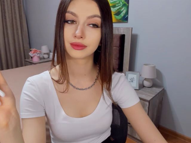 Live sex webcam photo for MonikaRare #272038927