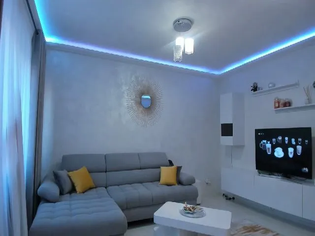 Live sex webcam photo for MoniqSexy #272358695