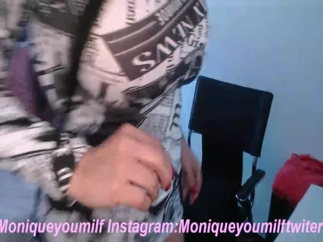 Live sex webcam photo for Moniquexxx #272387609