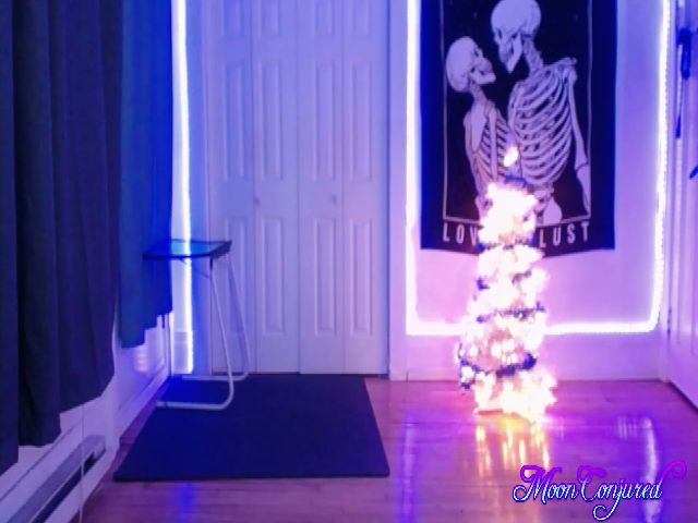 Live sex webcam photo for MoonConjured #271739702