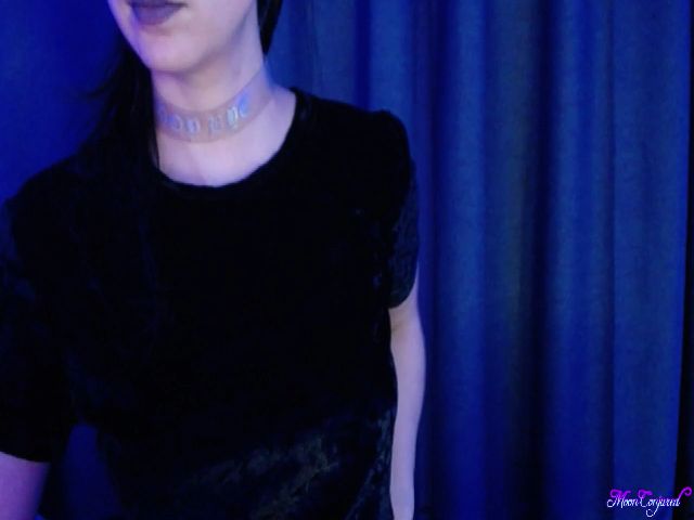 Live sex webcam photo for MoonConjured #272547735
