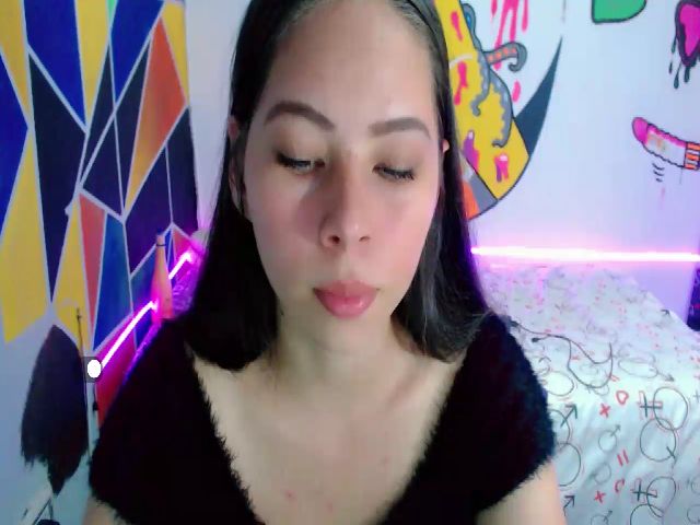 Live sex webcam photo for Moon_18 #272073334