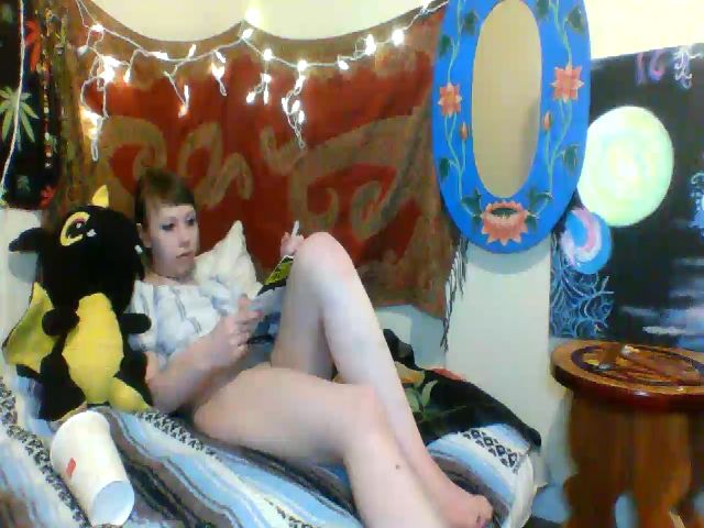 Live sex webcam photo for MoonbbFloof69 #273121305