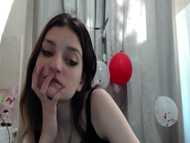 Live sex webcam photo for MoraCos #273382570