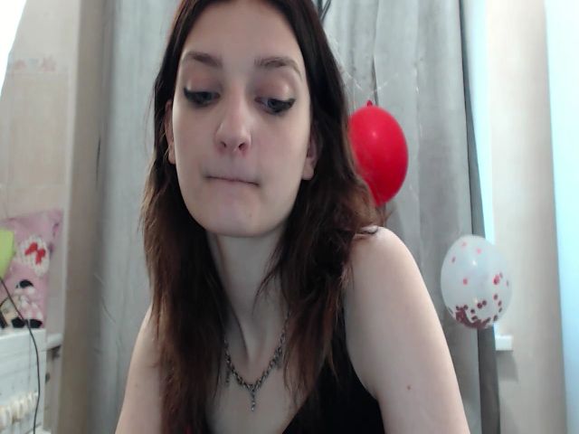 Live sex webcam photo for MoraCos #273382770