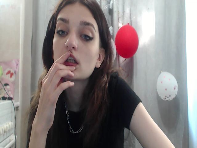Live sex webcam photo for MoraCos #273603194